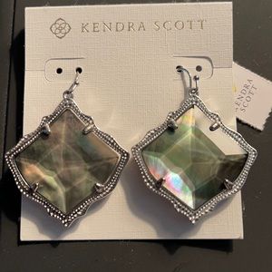 Kendra Scott Kristen drop earrings